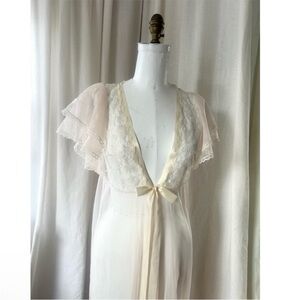 Vintage Style Elegant Sheer Lace Overlay Nightgown Robe - No Label